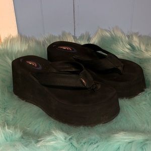 Chunky Black Rainbow Sandals